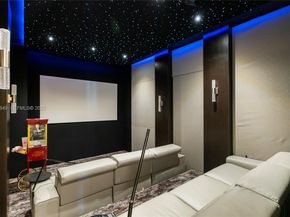 1555 Windjammer Way, Hollywood FL 33019