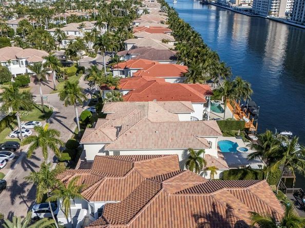 1555 Windjammer Way, Hollywood FL 33019