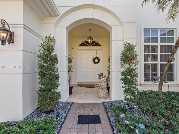 1555 Windjammer Way, Hollywood FL 33019