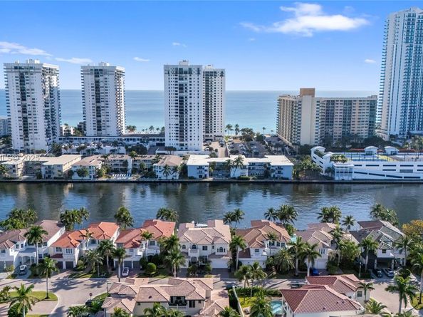 1555 Windjammer Way, Hollywood FL 33019