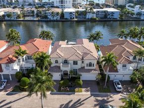 1555 Windjammer Way, Hollywood FL 33019