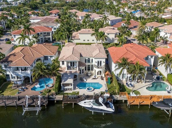 1555 Windjammer Way, Hollywood FL 33019