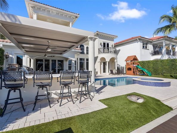 1555 Windjammer Way, Hollywood FL 33019