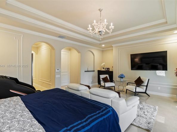 1555 Windjammer Way, Hollywood FL 33019