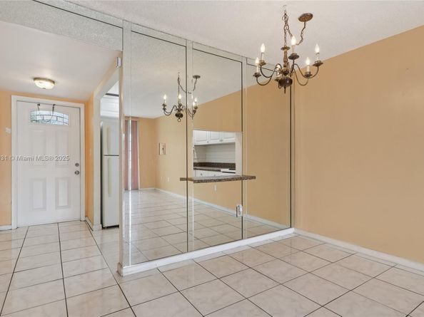 8135 sunrise lakes blvd 208, Sunrise FL 33322
