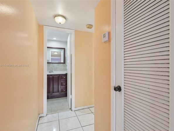 8135 sunrise lakes blvd 208, Sunrise FL 33322