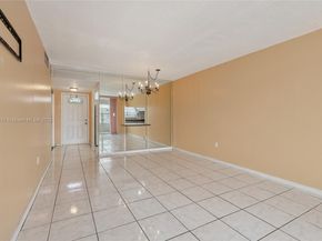 8135 sunrise lakes blvd 208, Sunrise FL 33322