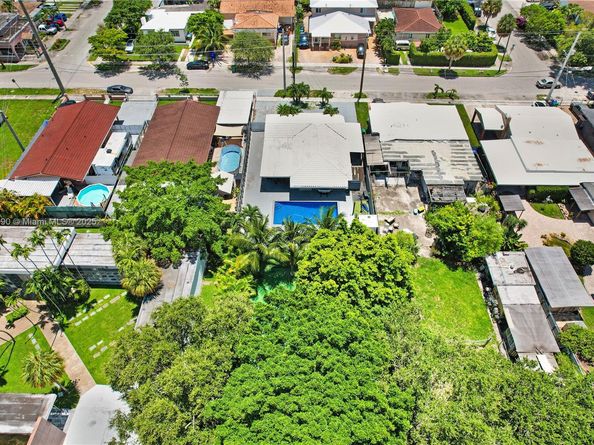 480 NW 53rd Ave, Miami FL 33126