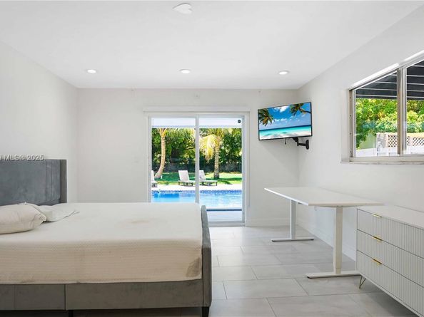 480 NW 53rd Ave, Miami FL 33126