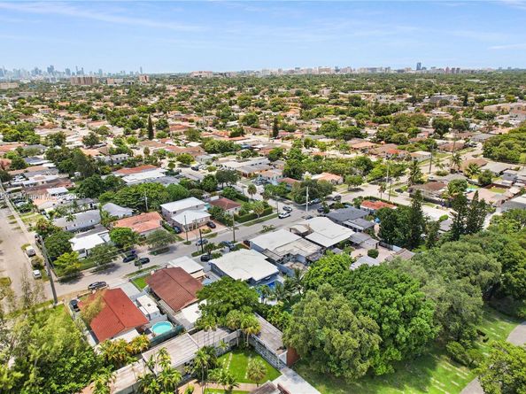 480 NW 53rd Ave, Miami FL 33126