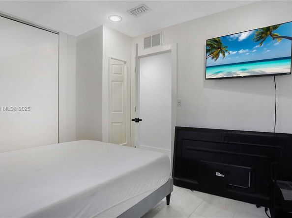 480 NW 53rd Ave, Miami FL 33126