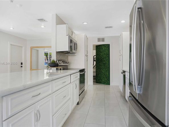 480 NW 53rd Ave, Miami FL 33126