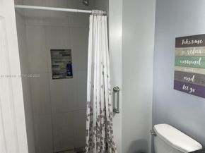 6852 SW 11th St, Pembroke Pines FL 33023