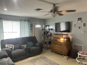 6852 SW 11th St, Pembroke Pines FL 33023