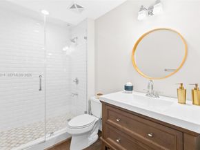 111 E Flagler St 909, Miami FL 33131