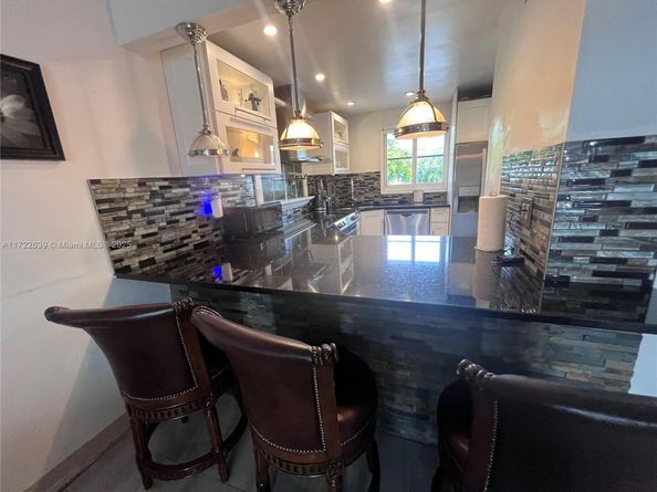111 Royal Park Dr 2G, Oakland Park FL 33309