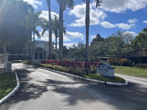 111 Royal Park Dr 2G, Oakland Park FL 33309