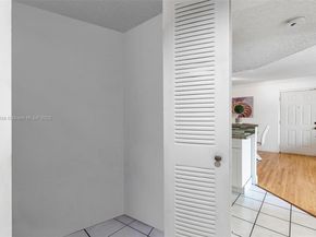 18830 NW 57th Ave 201, Hialeah FL 33015