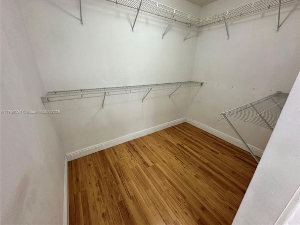 18830 NW 57th Ave 201, Hialeah FL 33015