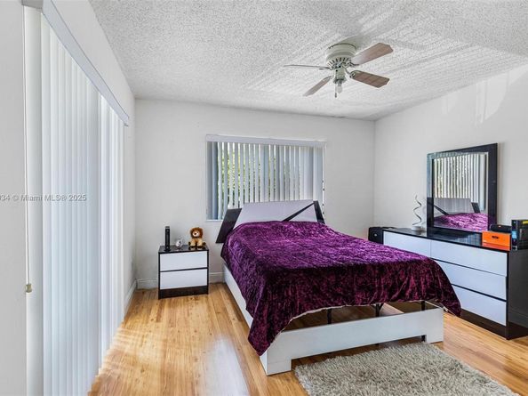 18830 NW 57th Ave 201, Hialeah FL 33015