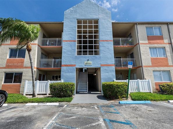 18830 NW 57th Ave 201, Hialeah FL 33015
