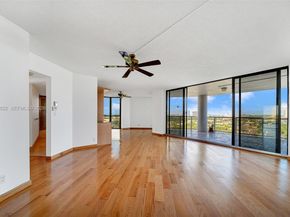 3598 NE Yacht Club Dr 1402, Aventura FL 33180