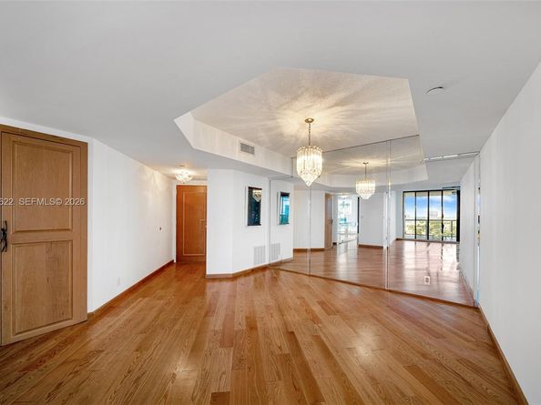 3598 NE Yacht Club Dr 1402, Aventura FL 33180