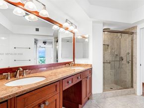 3598 NE Yacht Club Dr 1402, Aventura FL 33180