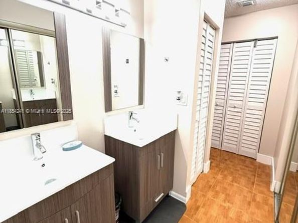 8510 NW 46th Ct, Lauderhill FL 33351