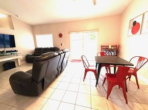 8510 NW 46th Ct, Lauderhill FL 33351