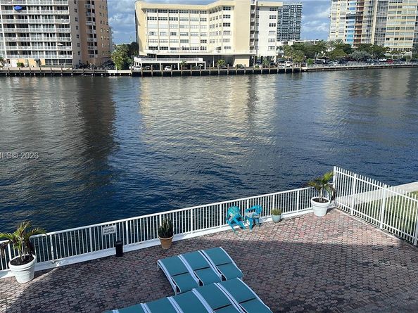 1913 S Ocean Dr 111, Hallandale Beach FL 33009
