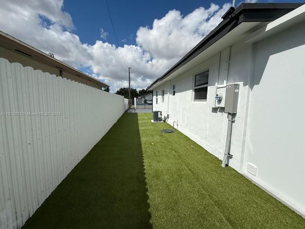 10597 NW 30th Ave, Miami FL 33147