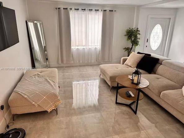 1904 SW 28th St, Fort Lauderdale FL 33315