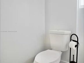 1904 SW 28th St, Fort Lauderdale FL 33315