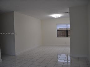 571 NE 61st St, Oakland Park FL 33334