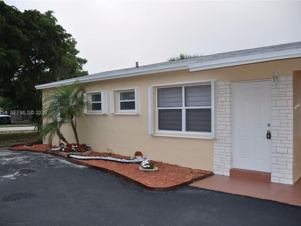 571 NE 61st St, Oakland Park FL 33334