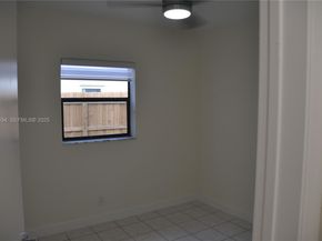 571 NE 61st St, Oakland Park FL 33334