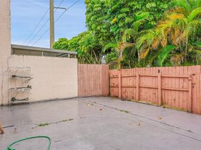 8454 NW 31st Ct, Sunrise FL 33351
