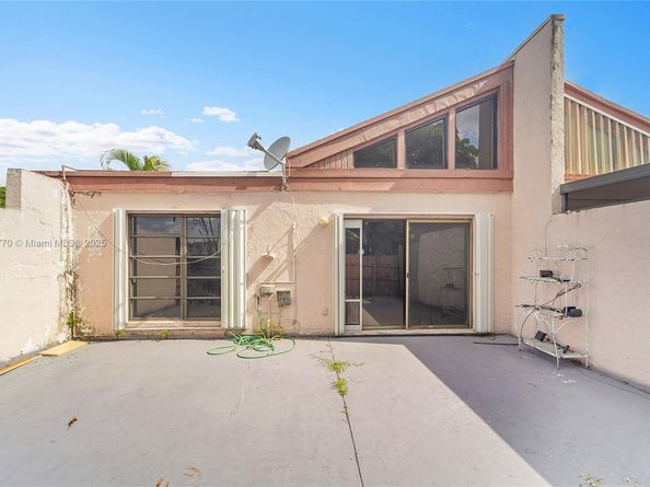 8454 NW 31st Ct, Sunrise FL 33351