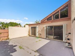 8454 NW 31st Ct, Sunrise FL 33351