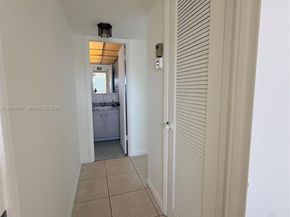 9001 Sunrise Lakes Blvd 208, Sunrise FL 33322