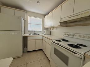 9001 Sunrise Lakes Blvd 208, Sunrise FL 33322