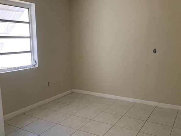 1151 NW 45th St, Miami FL 33127