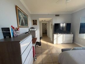 888 S Douglas Rd 915, Coral Gables FL 33134