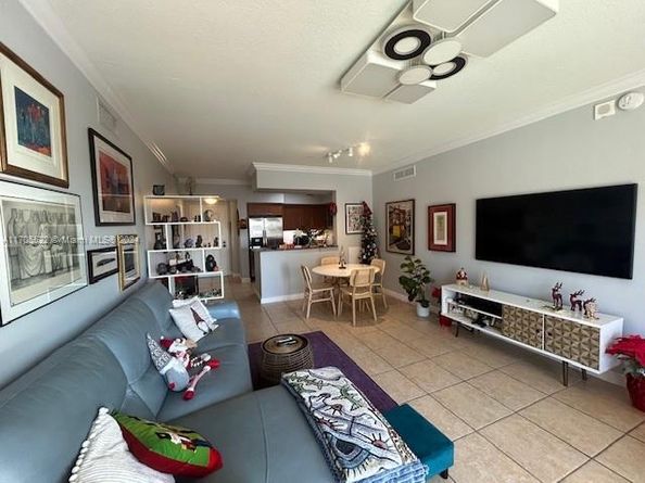 888 S Douglas Rd 915, Coral Gables FL 33134