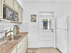 1220 NE 128th St, North Miami FL 33161