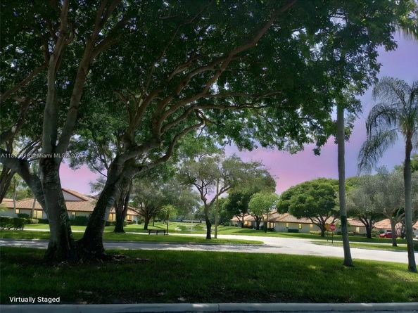 6128 N Kings Gate Cir, Delray Beach FL 33484