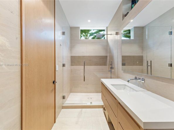 126 W San Marino Dr, Miami Beach FL 33139