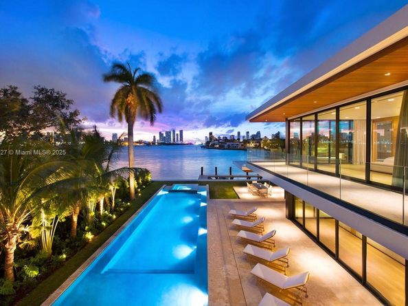 126 W San Marino Dr, Miami Beach FL 33139