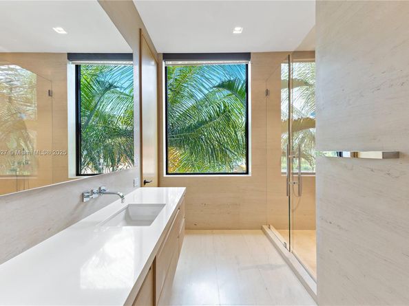 126 W San Marino Dr, Miami Beach FL 33139